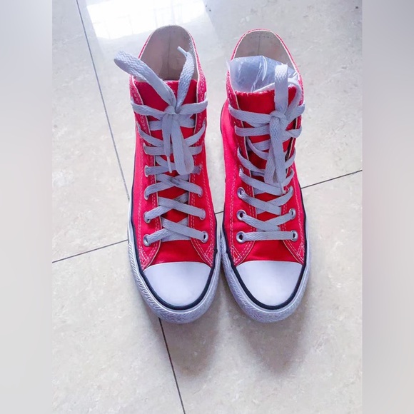 CONVERSE ALL STAR RED CHUCK TAYLOR SNEAKERS CLASSIC HIGH TOP WOMEN'S‎ SZ 6 - Picture 6 of 9